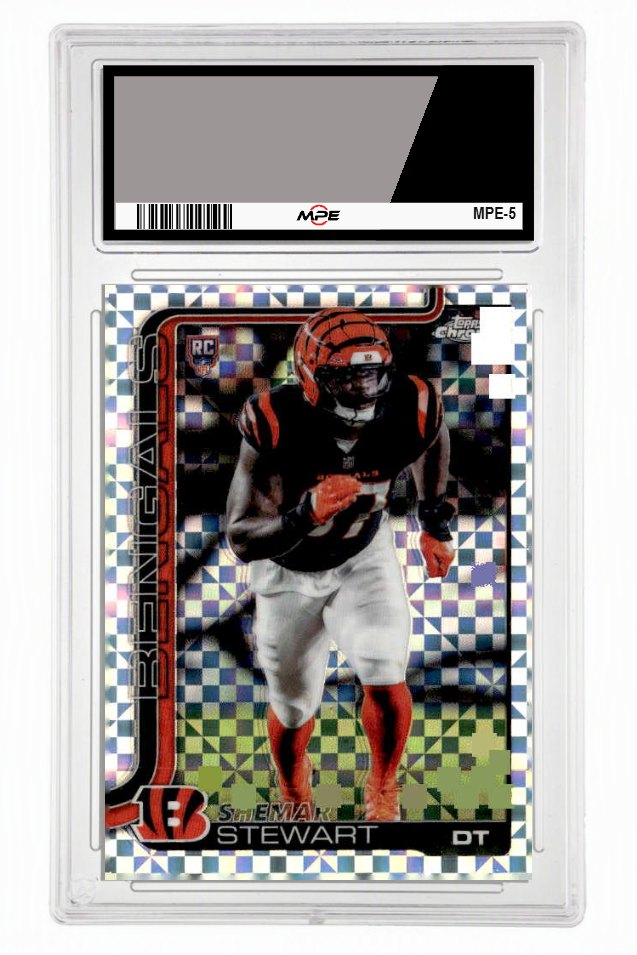 2025 TOPPS CHROME XFRACTOR #363 DA'SHAWN HAND MPE 9.5 MINT+ — graded card up for auction