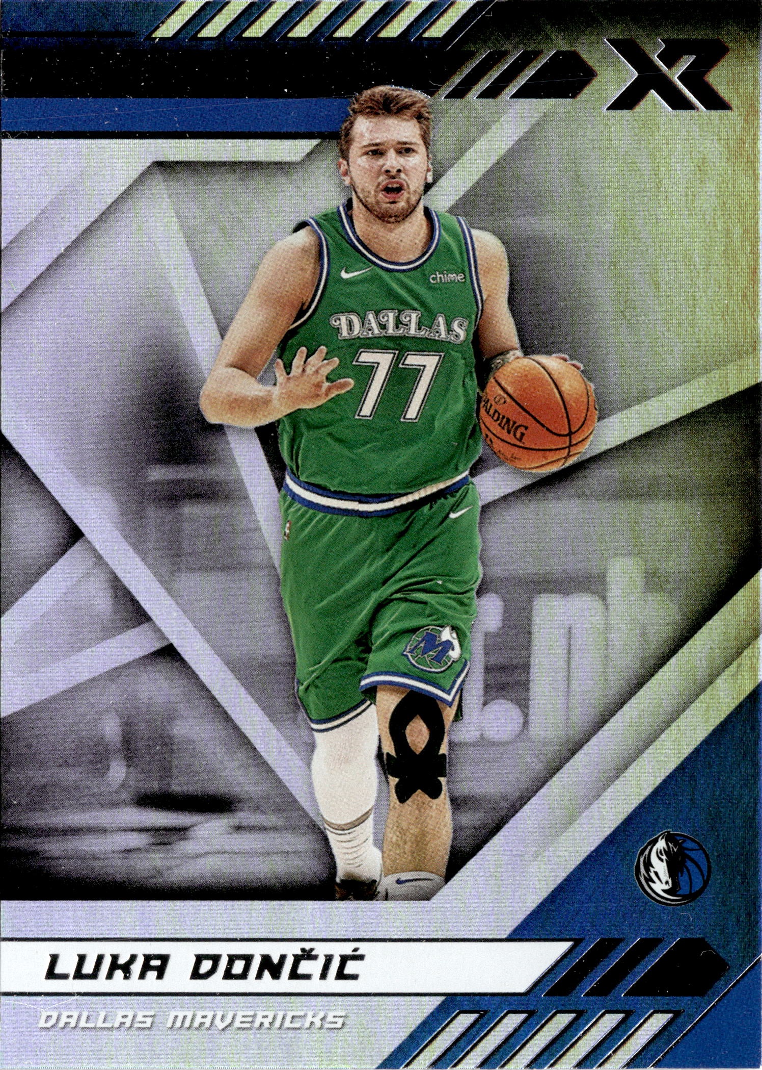 2021 Chronicles Xr Luka Dončić graded slab
